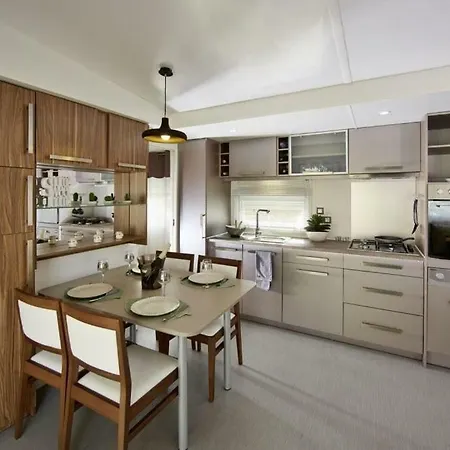 Apartment Mobil Luxe Trigano 8 Personnes *